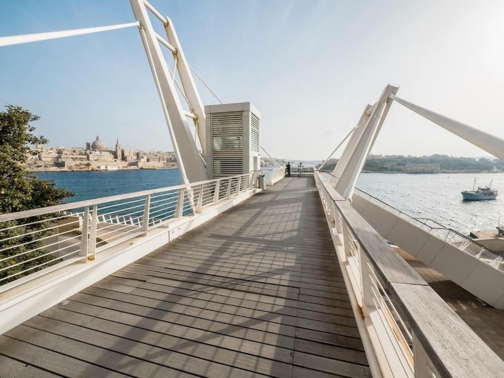 Luxe Apartment With Valletta And Harbour Views สลีมา ภายนอก รูปภาพ
